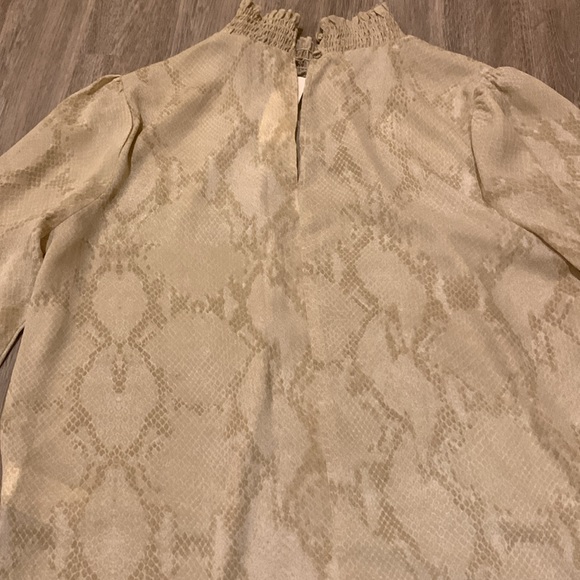 Banana Republic top - Picture 4 of 7